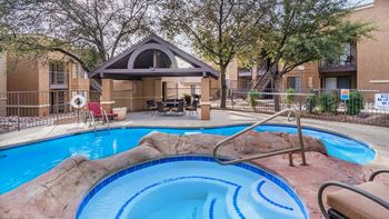 2 Hot tub spas